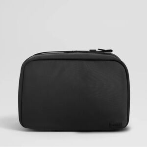 AWAY Hanging Toiletry Bag Jet Black NWOT Recycled Polyester Travel Organizer